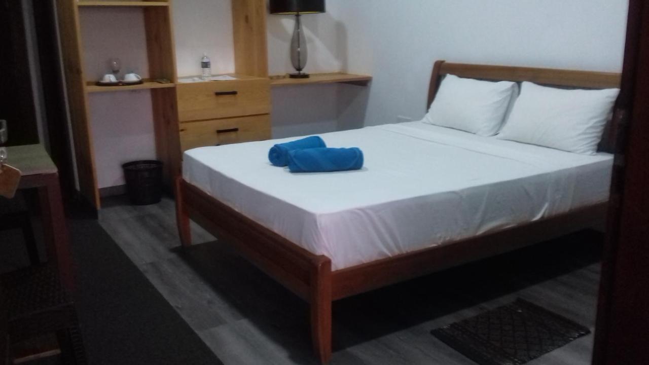 Hi Win Hotel Chilaw Exterior foto